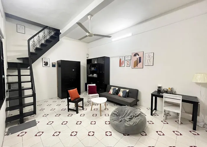 Old Quarter Danny\'S Spacious 2-Floor Apartment, Next To Train Cafe Street